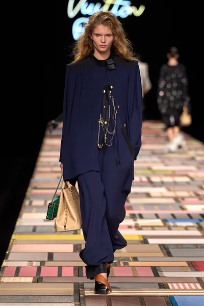 Look 29